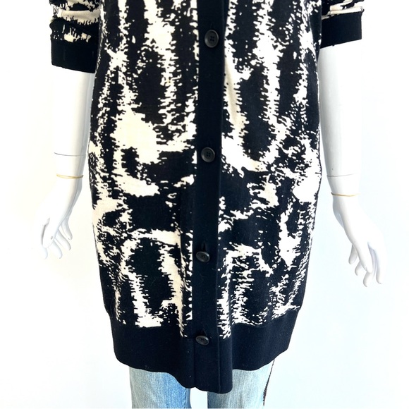 DIANE VON FURSTENBERG Abstract Black Cream Knit Wool Button Long Cardigan Sz S - Picture 3 of 15